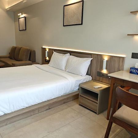 Alite Enclaves Fully Furnished Apartments Thrissur Extérieur photo